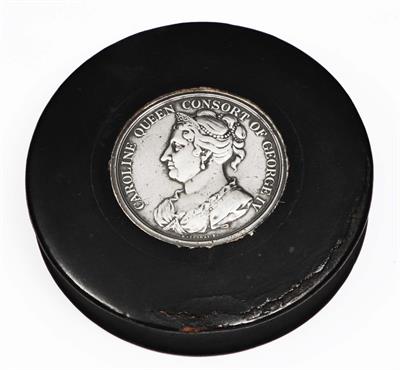 Lot 6 - A 19TH CENTURY EBONISED CIRCULAR BOX