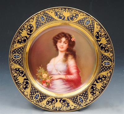 Lot 28 - A LATE 19TH CENTURY VIENNA PORCELAIN CABINET PLATE
