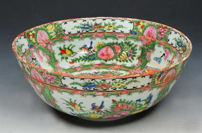 Lot 36 - A CHINESE