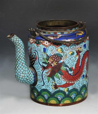 Lot 52 - A CHINESE