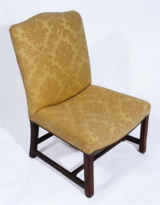 Lot 70 - A GEORGE III MAHOGANY SIDE CHAIR upholstered in pattern yellow material and on plain legs with stret