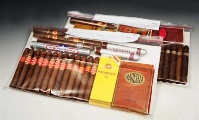 Lot 94 - A MIXED COLLECTION OF CIGARS including twenty four Henry Clay