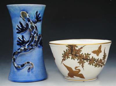 Lot 110 - A BARNSTAPLE MID BLUE GLAZE TAPERING VASE with applied lizard ornament and baron