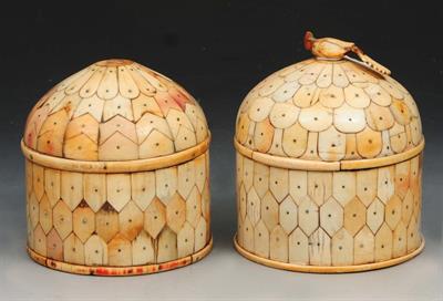 Lot 162 - TWO LATE 19TH CENTURY IVORY VENEERED CIRCULAR BOXES