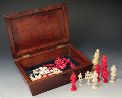 Lot 172 - AN OLD CANTONESE CARVED IVORY CHESS SET