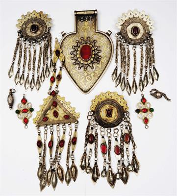 Lot 187 - A GROUP OF TURKOMAN JEWELLERY
