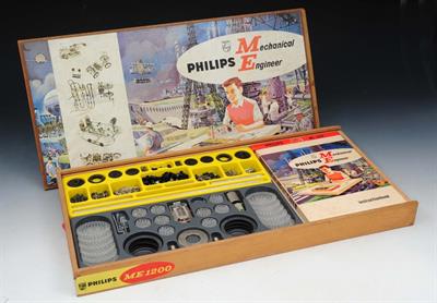 Lot 597 - A PHILIPS MECHANICAL ENGINEER M.E.12 ASSEMBLY KIT circa 1950/60