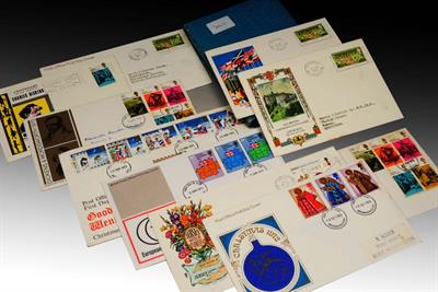 Lot 611 - SMALL ACCUMULATION GREAT BRITAIN WORLD STAMPS AND FIRST DAY COVERS