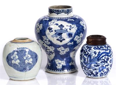 Lot 19 - A Chinese blue and white ginger jar