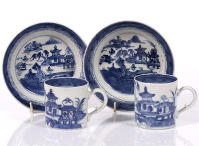 Lot 28 - A pair of Chinese blue and white export cups and saucers