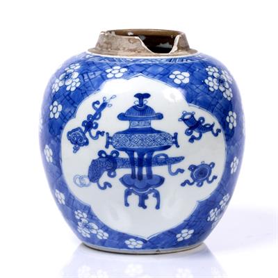 Lot 43 - A Chinese blue and white porcelain ginger jar