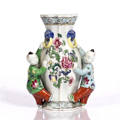 Lot 48 - A Chinese famille rose wall pocket