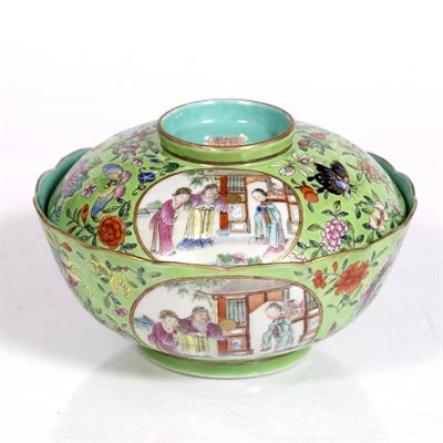 Lot 57 - A Chinese porcelain famille rose bowl and cover