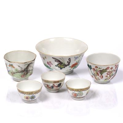 Lot 68 - A Chinese famille rose porcelain bowl