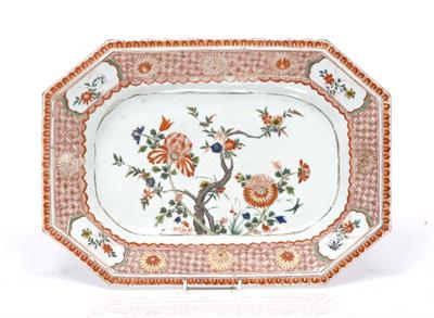 Lot 131 - A Chinese porcelain export meat dish