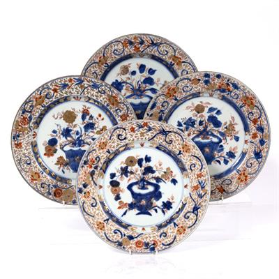 Lot 143 - A set of four Chinese Imari large plates