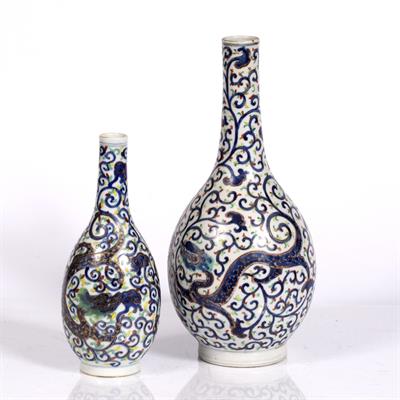 Lot 186 - A Chinese bottle vase