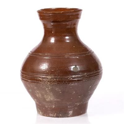 Lot 311 - A large persimmon-glazed baluster vase