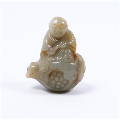 Lot 382 - A Chinese jade carving