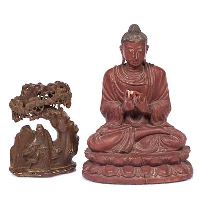 Lot 431 - A Chinese carved wood kneeling Buddha