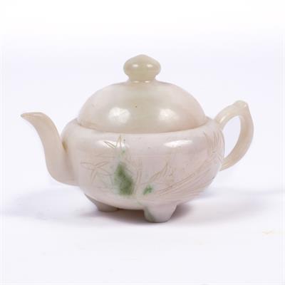 Lot 512 - A Chinese white jade teapot and cover