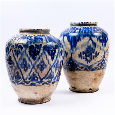 Lot 601 - A Safavid pottery glazed vase