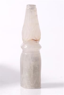 Lot 705 - A Mughal carved agate hookah mouth piece