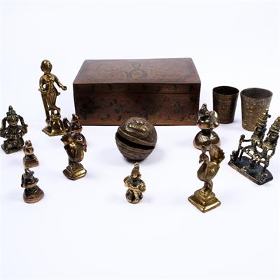 Lot 732 - A collection of Indian and Benin bronze weights