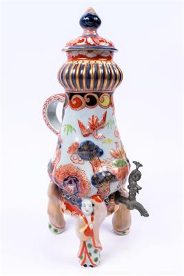 Lot 747 - A Samson Japanese style Imari coffee ewer