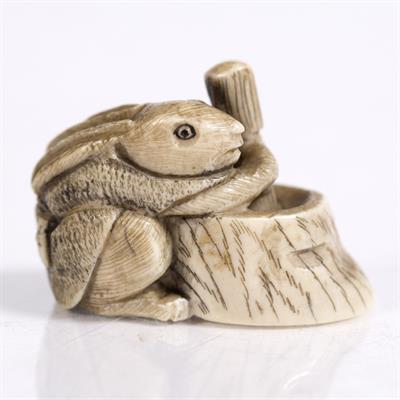 Lot 794 - A Japanese ivory netsuke of a squatting rat