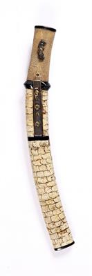 Lot 861 - A Japanese Garden Knife