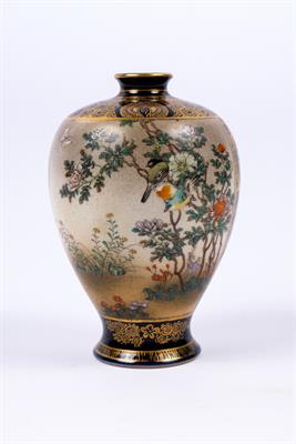 Lot 948 - A Japanese Satsuma Kyoto vase