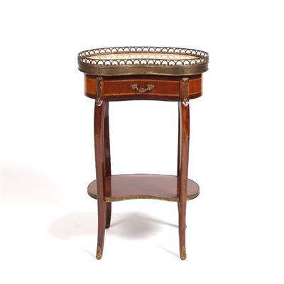 Lot 3 - A French style kidney shaped occasional table
