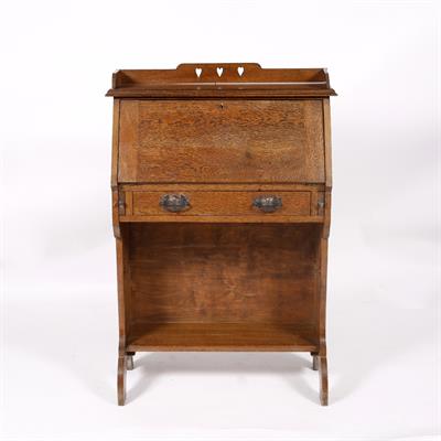 Lot 63 - An Arts and Crafts oat bureau
