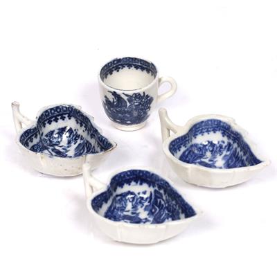 Lot 254 - Three blue transfer Worcester butter boats