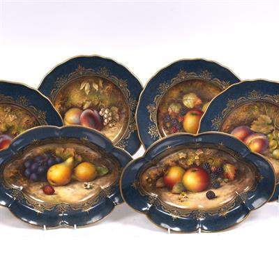 Lot 266 - A pair of Royal Worcester oval fruit dishes