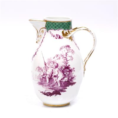 Lot 276 - A Meissen porcelain jug
