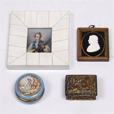 Lot 279 - A French painted miniature