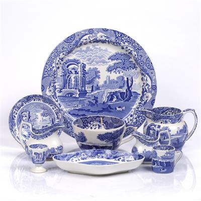 Lot 317 - An extensive collection of Copeland Spode