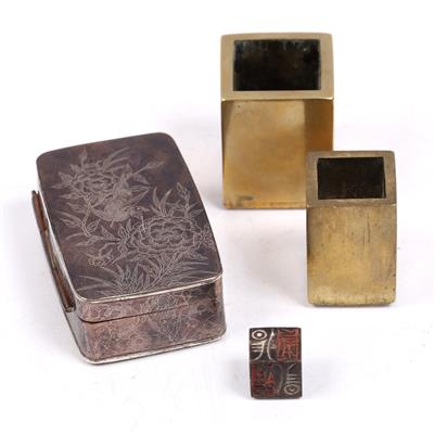 Lot 361 - A Chinese silver on copper rectangular small box