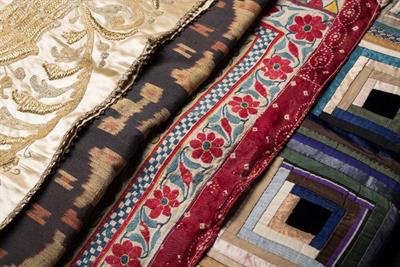 Lot 370 - Various textiles