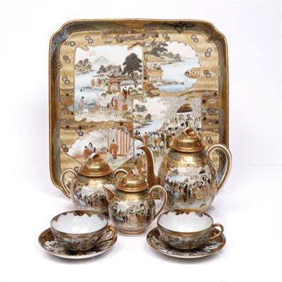 Lot 390 - A Kutani tea set