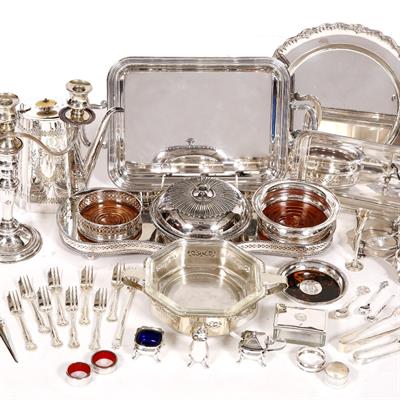 Lot 408 - A collection of miscellaneous silver plated ware