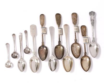 Lot 434 - A small collection of miscellaneous silver teaspoons