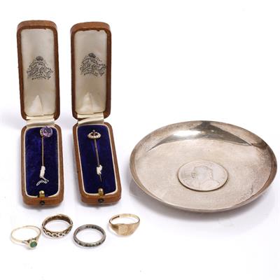 Lot 454 - A small collection of miscellaneous jewellery