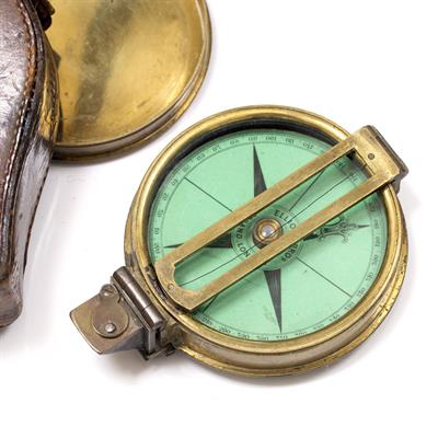 Lot 41 - A 19TH CENTURY BRASS CASED COMPASS