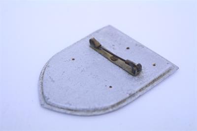 Lot 76 - A BEJA GERMAN WORLD WAR II TANK BADGE