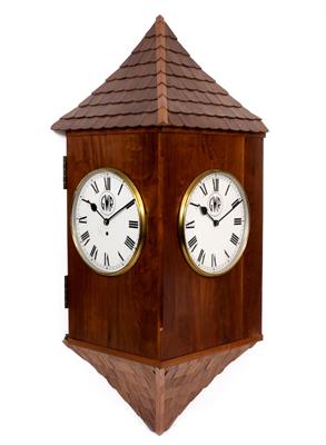 Lot 139 - A CORNER WALL CLOCK