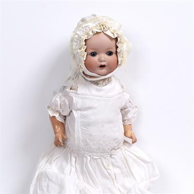 Lot 195 - AN ANTIQUE ARMAND MARSEILLE BISQUE HEADED DOLL