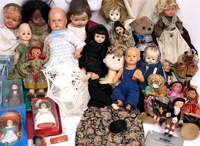 Lot 199 - A QUANTITY OF VARIOUS 20TH CENTURY AND LATER DOLLS